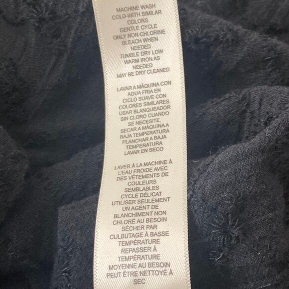 Chicos 0 Button Front Top Womens S Black Embroidery Lace Sheer Lightweight Hi Lo - Picture 10 of 11